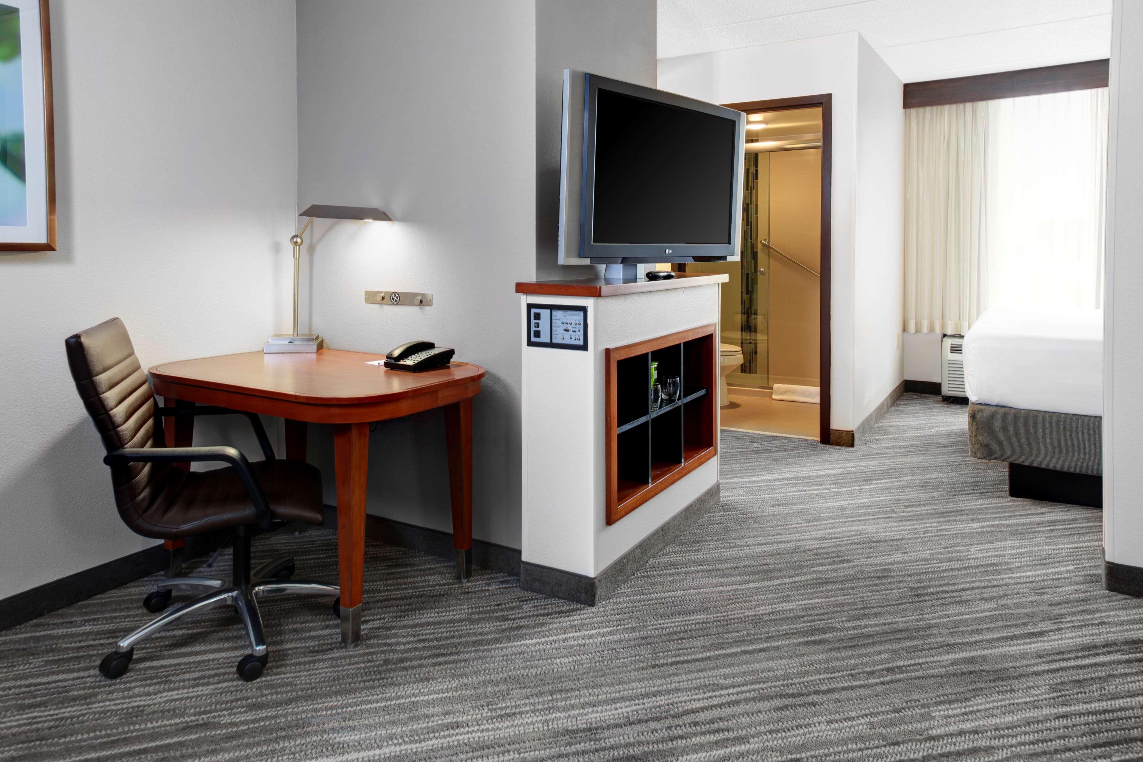 Hyatt Place Detroit/Livonia Dış mekan fotoğraf