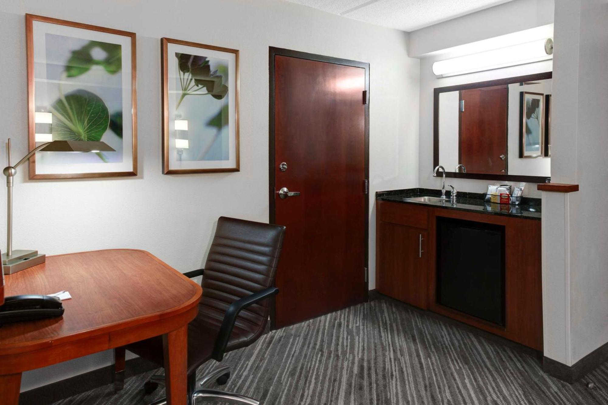 Hyatt Place Detroit/Livonia Dış mekan fotoğraf
