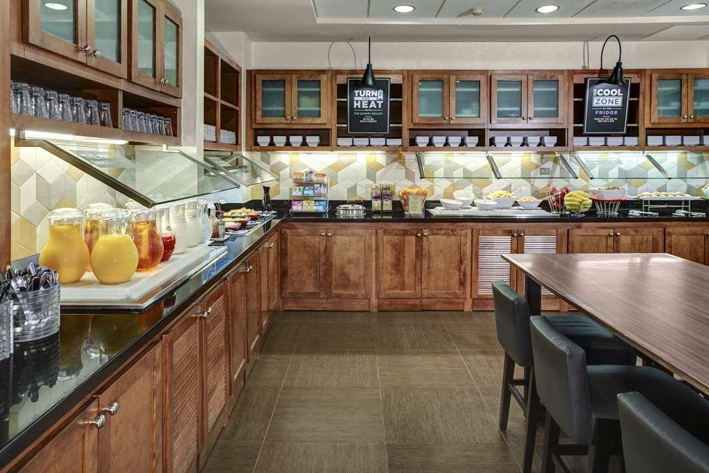 Hyatt Place Detroit/Livonia Restoran fotoğraf